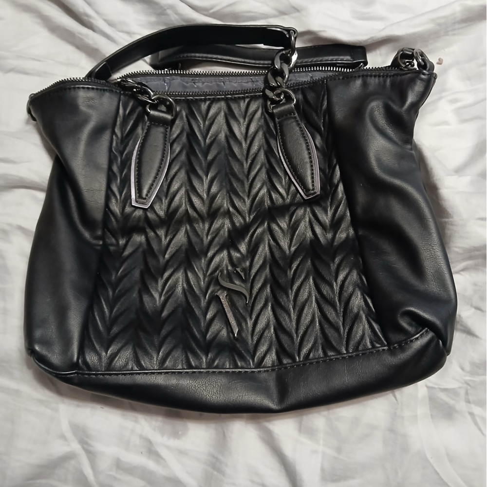 Simply Vera Vera wang shoulder bag black